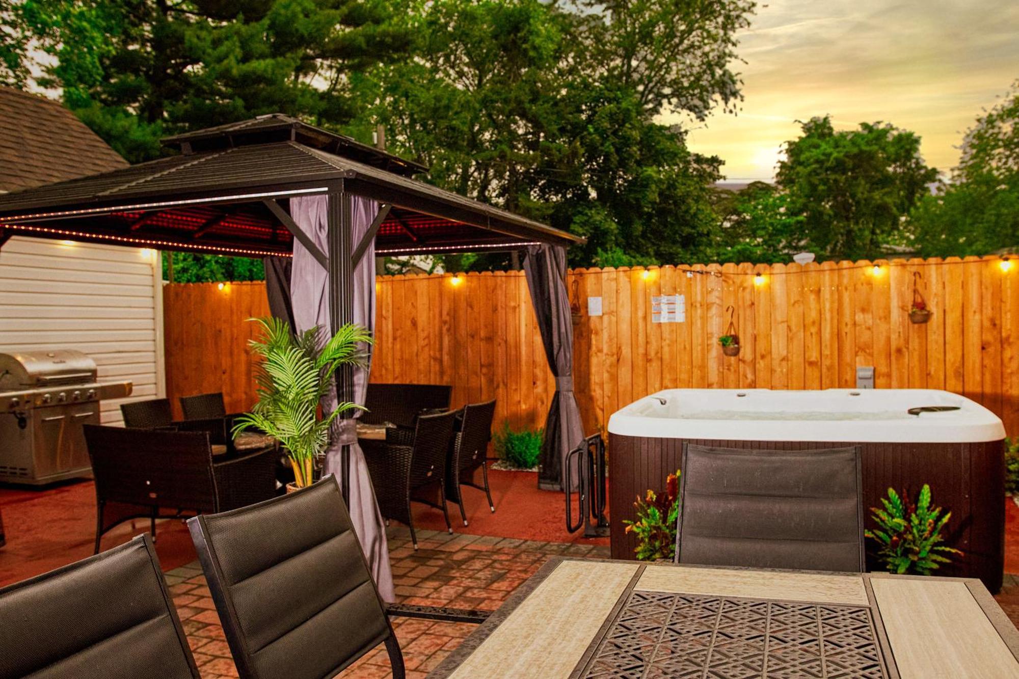 Guest Suit With Hot Tub Affittacamere *
